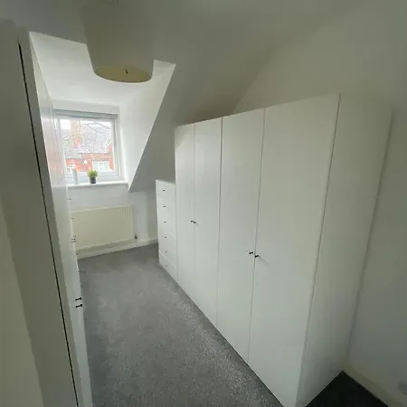 Apartment Spacious 2 Bedroom In Headingley Leeds *