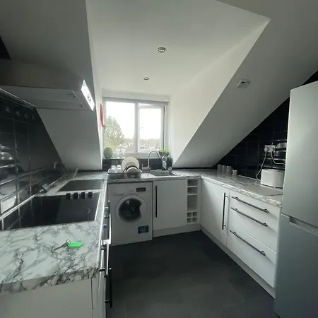 Spacious 2 Bedroom In Headingley Leeds Apartament