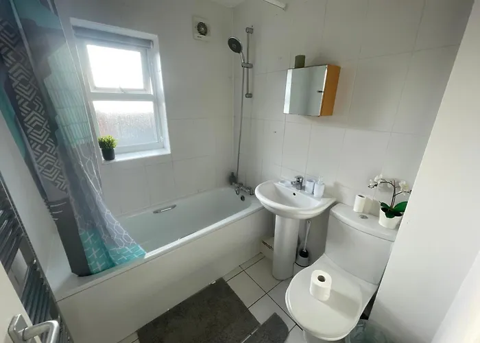 Spacious 2 Bedroom In Headingley Leeds *